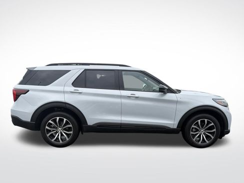 Used 2026 Ford Explorer ST-Line AWD/4WD image 8