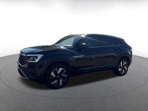 Used 2025 Volkswagen Atlas Cross Sport SE image 8