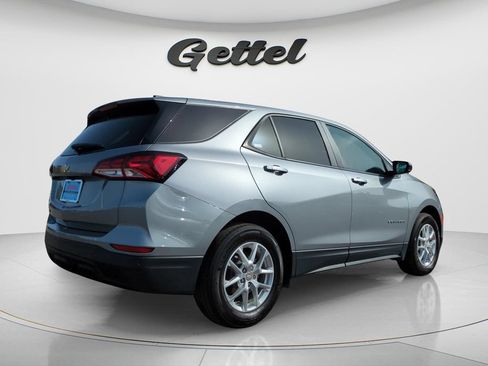 Used 2023 Chevrolet Equinox LS w/ LS Convenience Package FWD image 5