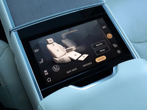 Used 2023 Land Rover Range Rover First Edition image 30