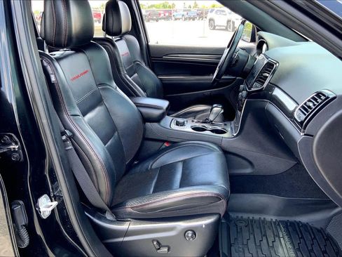 Used 2021 Jeep Grand Cherokee Trailhawk w/ Trailhawk Luxury Group AWD/4WD image 9