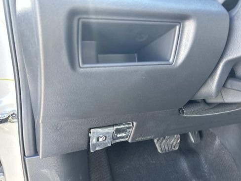 Used 2025 Nissan Versa SV w/ Trunk Package image 20