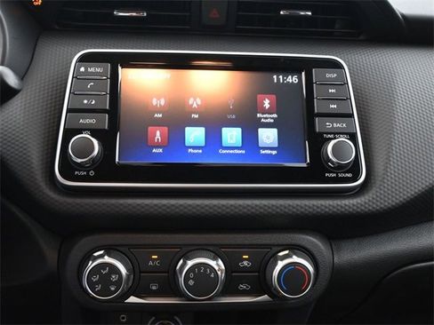 New 2025 Nissan Kicks Play S image 4