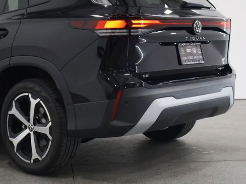 New 2026 Volkswagen Tiguan SE AWD/4WD image 10