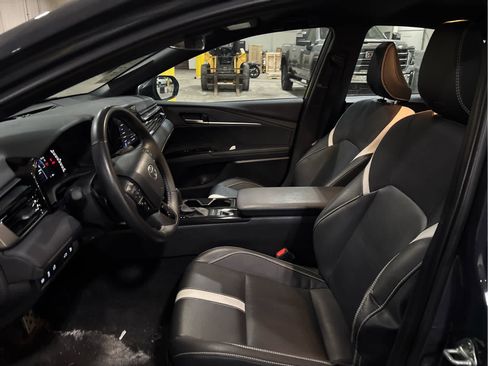 Certified 2025 Toyota Camry SE image 9