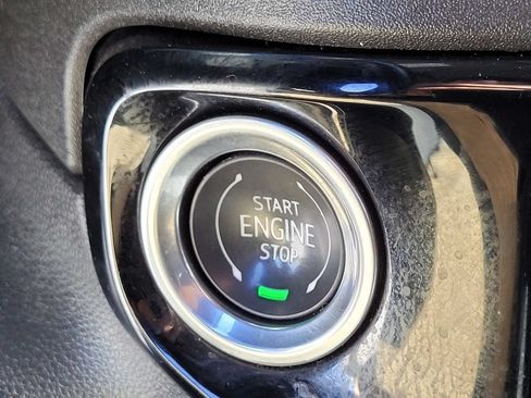 Used 2024 Chevrolet Silverado 2500 LT AWD/4WD image 19