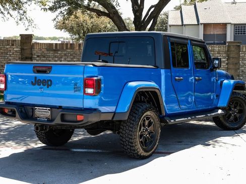 Used 2021 Jeep Gladiator Willys image 11