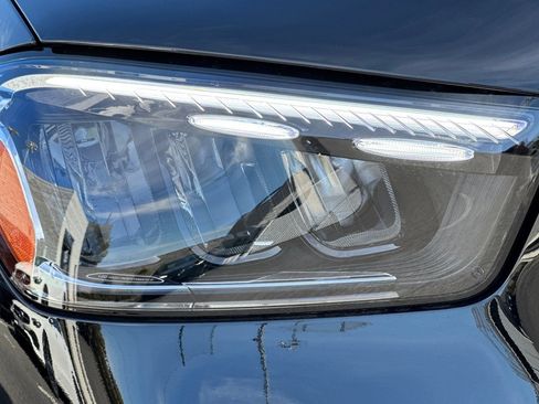 Used 2025 Mercedes-Benz GLE 350 4MATIC image 10