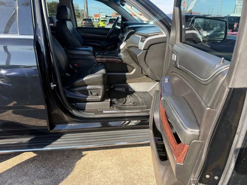 Used 2018 GMC Yukon SLT w/ HD Trailering Package image 17