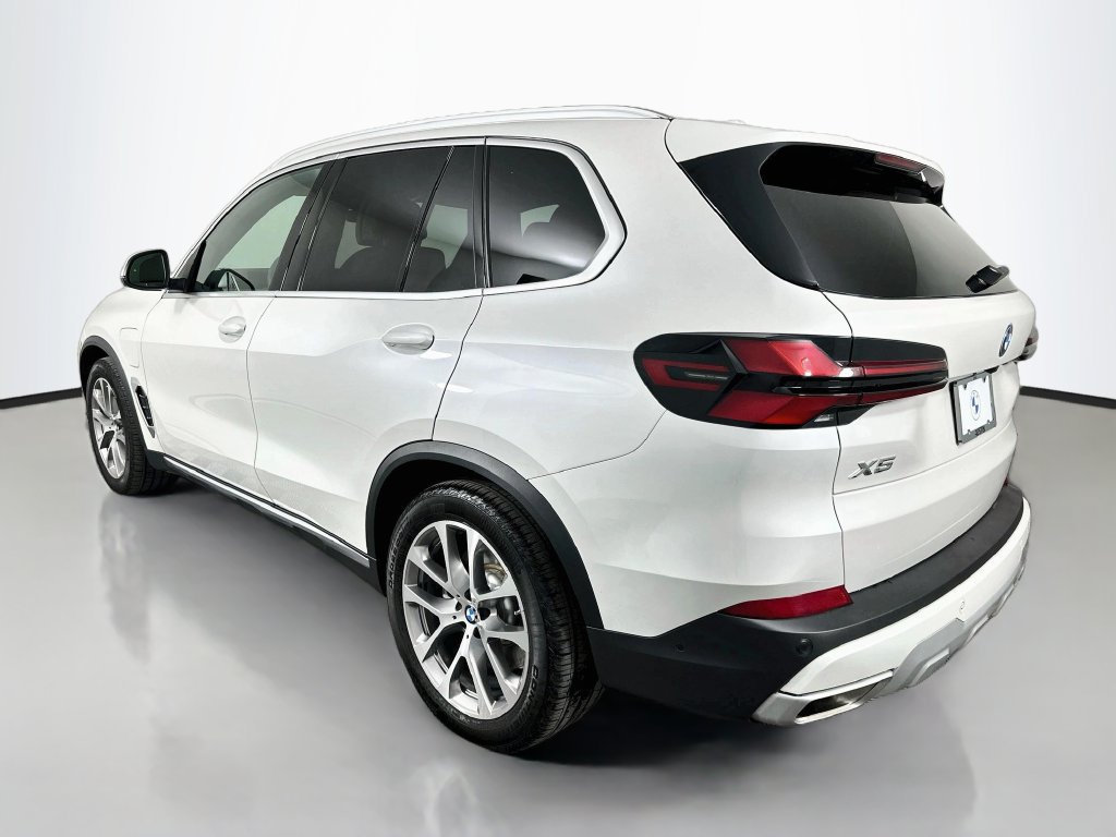 Used 2026 BMW X5 xDrive50e w/ Climate Comfort Package AWD/4WD image 7