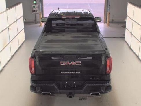 Used 2022 GMC Sierra 1500 Denali w/ Technology Package AWD/4WD image 4