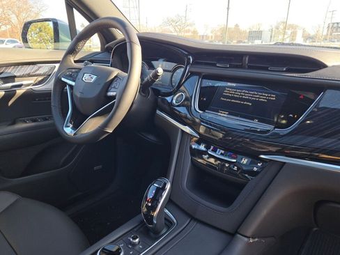 New 2025 Cadillac XT6 Premium Luxury w/ LPO, Floor Liner Package image 9