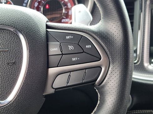 Used 2018 Dodge Challenger SRT Hellcat image 6