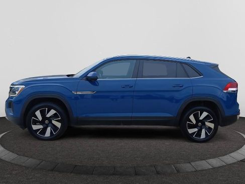 Used 2025 Volkswagen Atlas Cross Sport SE FWD image 4
