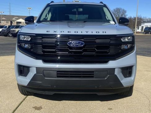 New 2026 Ford Expedition Active RWD image 6
