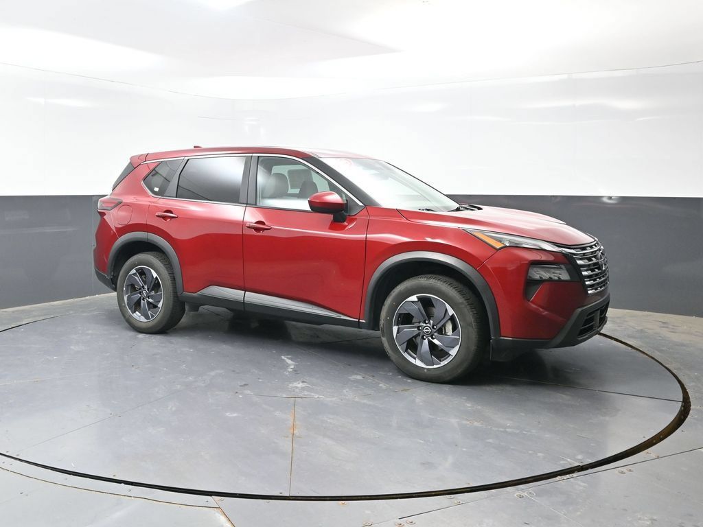 Used 2025 Nissan Rogue SV FWD image 3
