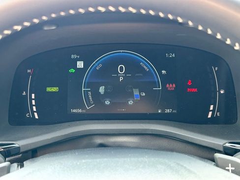 Certified 2025 Toyota Camry SE FWD image 33