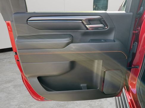 Used 2024 GMC Sierra 2500 AT4 w/ AT4 Premium Plus Package image 17