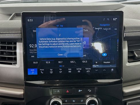 Used 2024 Ford Expedition XLT image 21