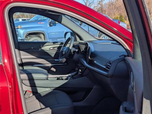 New 2026 Chevrolet Traverse LT image 6