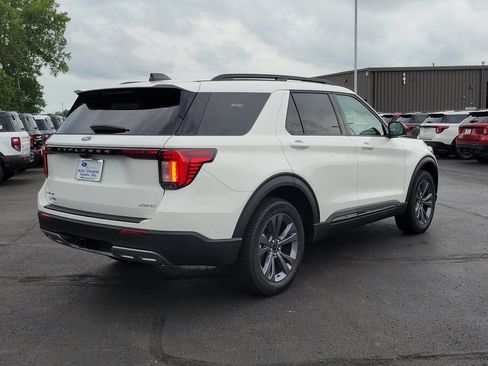 New 2026 Ford Explorer Active w/ Active Comfort Package AWD/4WD image 4
