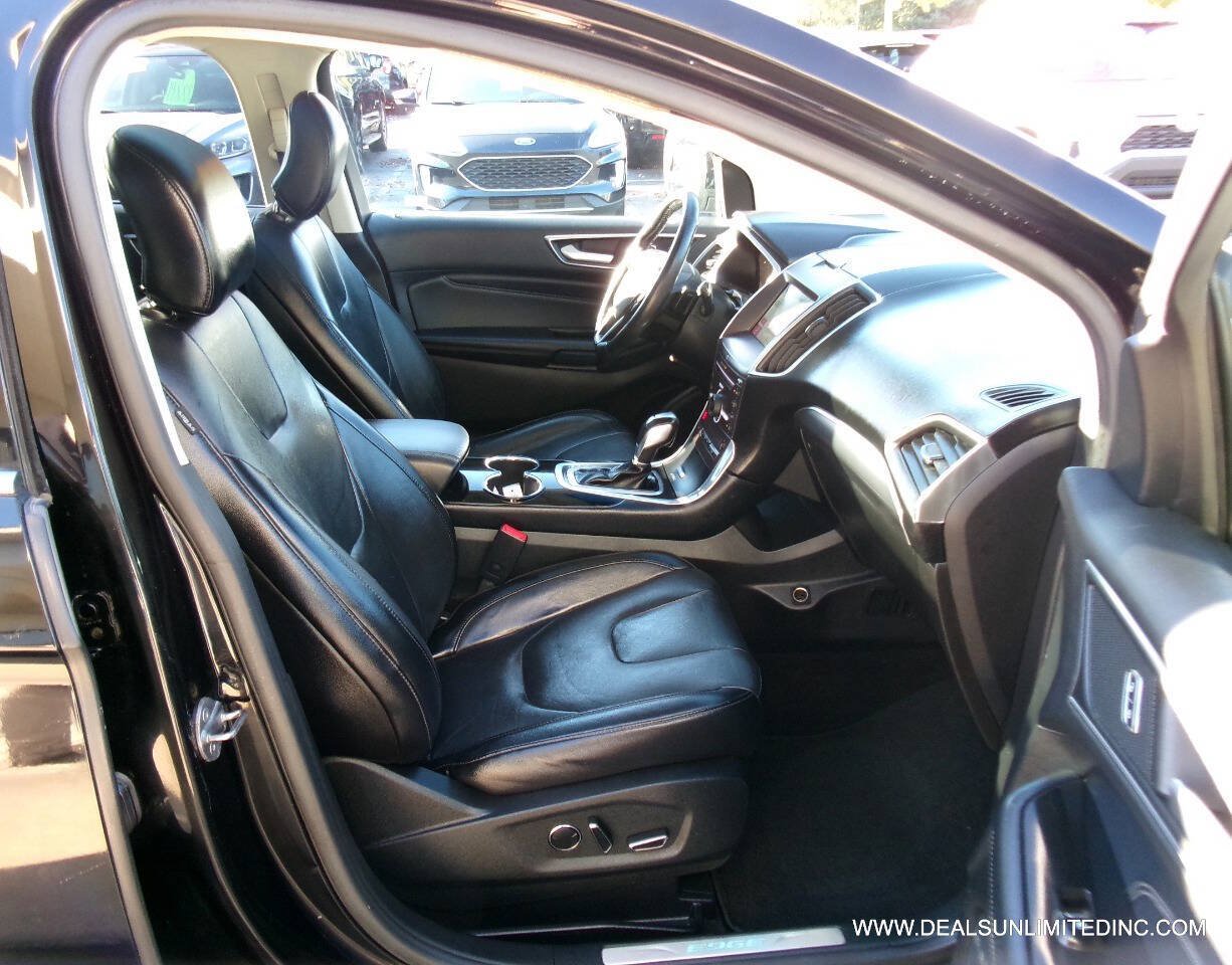 Used 2016 Ford Edge Titanium AWD/4WD image 25