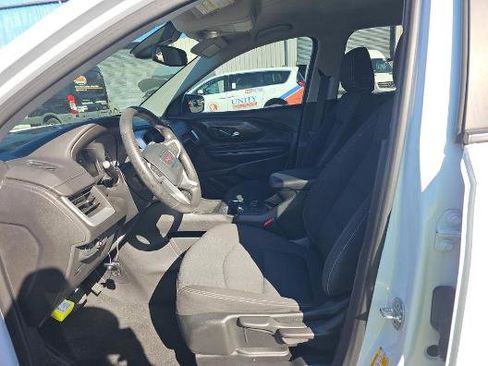 Used 2023 GMC Terrain SLE image 4