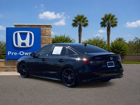 Used 2025 Honda Civic Sport image 4