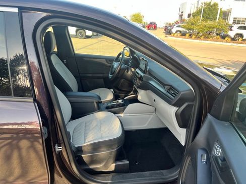 Used 2023 Ford Escape Active AWD/4WD image 17