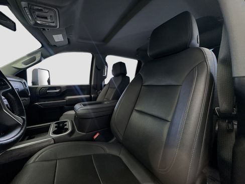 Used 2022 Chevrolet Silverado 3500 LTZ w/ LTZ Convenience Package image 11