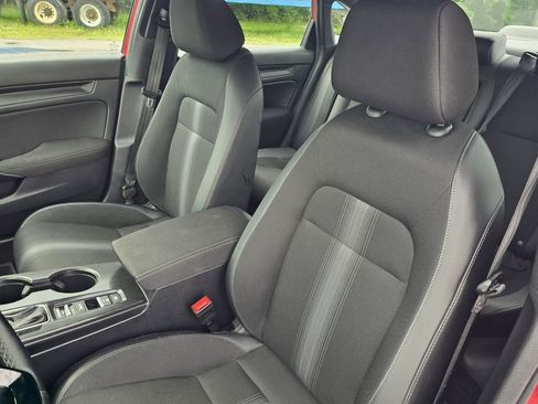 Used 2025 Honda Civic Sport image 13