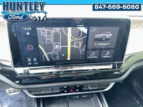 Used 2024 Volkswagen Atlas SEL Premium R-Line image 30