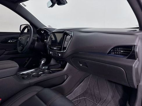 Used 2023 Chevrolet Traverse RS w/ LPO, Floor Liner Package image 31