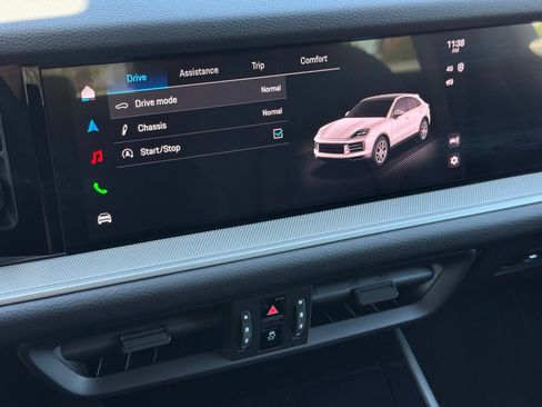 New 2025 Porsche Cayenne Coupe AWD/4WD image 21