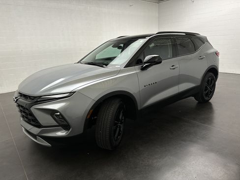 Used 2023 Chevrolet Blazer LT w/ Convenience Package AWD/4WD image 4