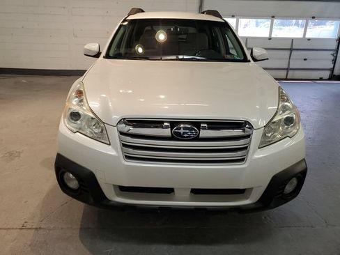 Used 2014 Subaru Outback 2.5i Premium AWD/4WD image 9