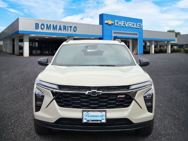 New 2026 Chevrolet Trax RS w/ Sunroof Package FWD image 8