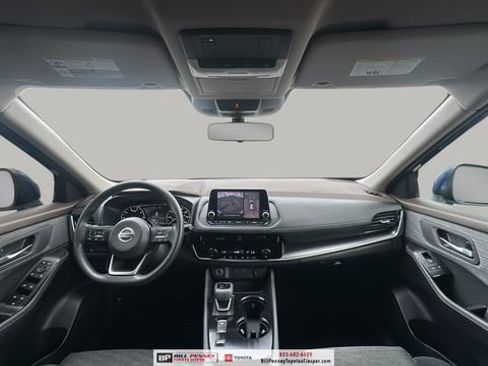 Used 2021 Nissan Rogue SV image 10