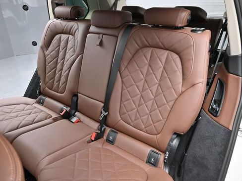 New 2026 BMW X7 xDrive40i AWD/4WD image 14