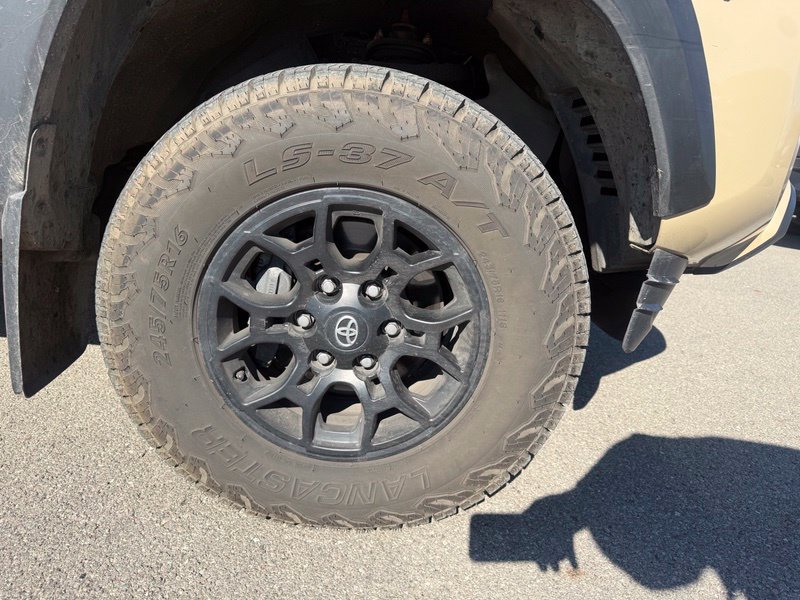 Used 2020 Toyota Tacoma SR w/ SX Package AWD/4WD image 11