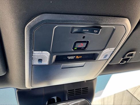 Used 2024 Toyota Tacoma SR image 29