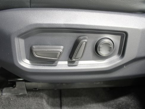 Used 2022 Toyota Tundra SR5 image 4