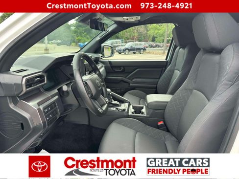 Certified 2025 Toyota Tacoma SR5 AWD/4WD image 15