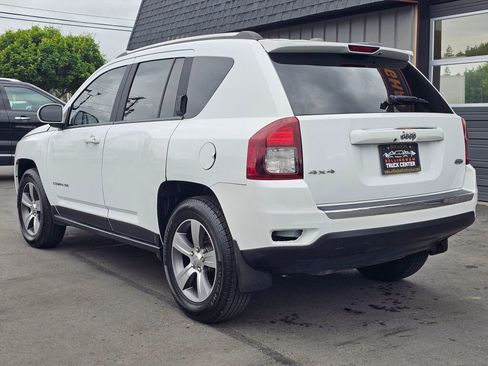 Used 2016 Jeep Compass 4WD image 3