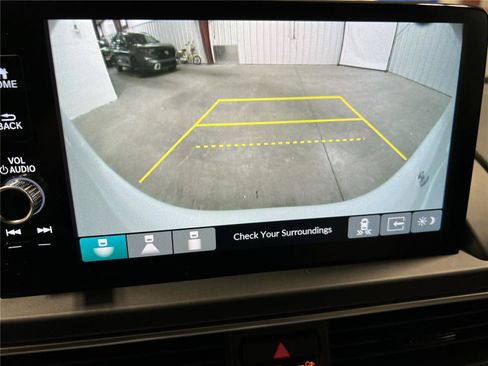 New 2025 Honda Pilot Touring image 27