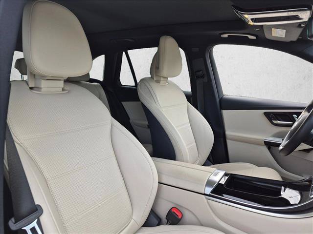 Used 2024 Mercedes-Benz GLC 300 4MATIC image 16
