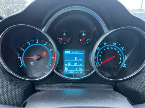 Used 2014 Chevrolet Cruze LT image 10