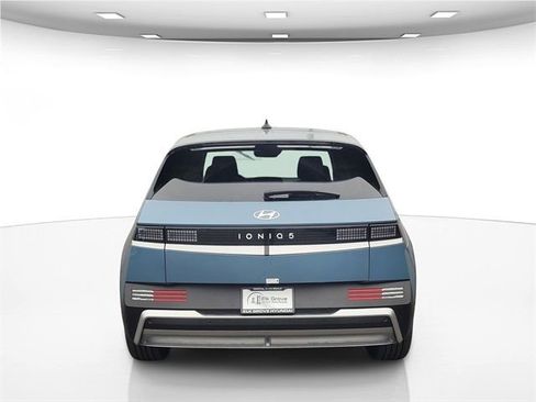 New 2026 Hyundai Ioniq 5 SE image 8