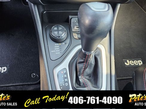 Used 2016 Jeep Cherokee Trailhawk image 22