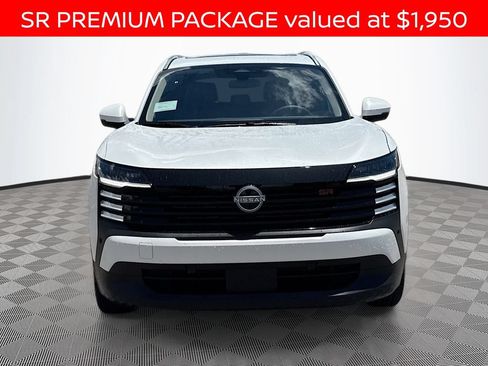 Used 2025 Nissan Kicks SR w/ SR Premium Package AWD/4WD image 2